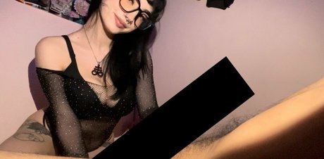 Emilyy Manson pornstar high quality pics