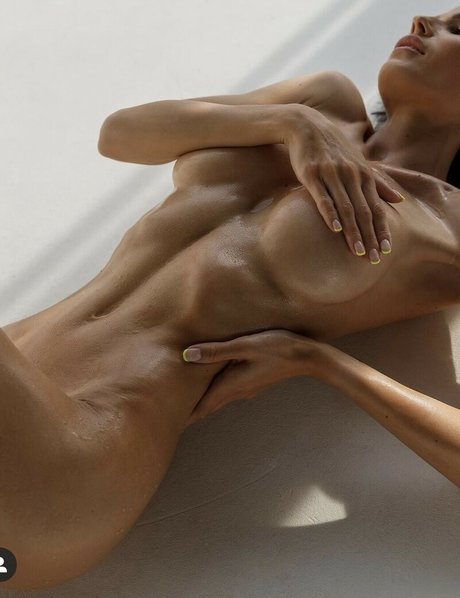 Leens2 model pornographic photos