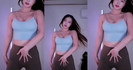 Serimm11 model sexy photo