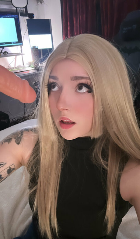 Cassierayxo hot actress img