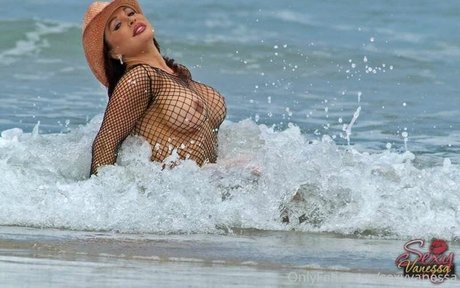 Sexy Vanessa model porn galleries