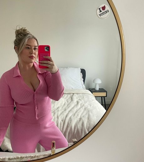 thick milf onlyfans sexy archive