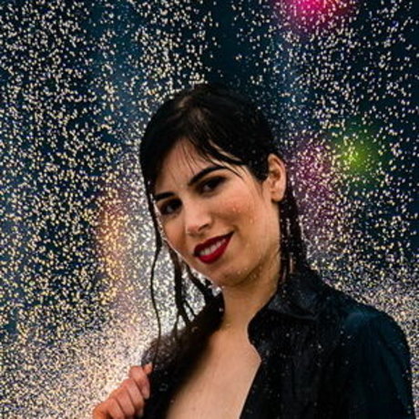 Zyliara model porn image