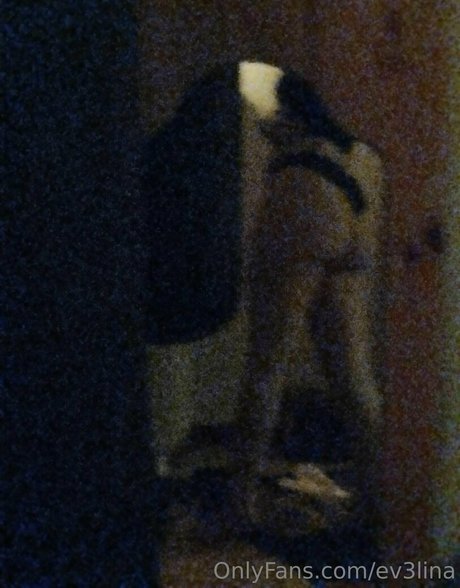 ev3lina exclusive pornstar photos