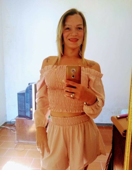 Laiza Lavier high quality model pics