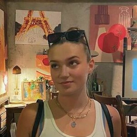 Skye Upshall nice star photo