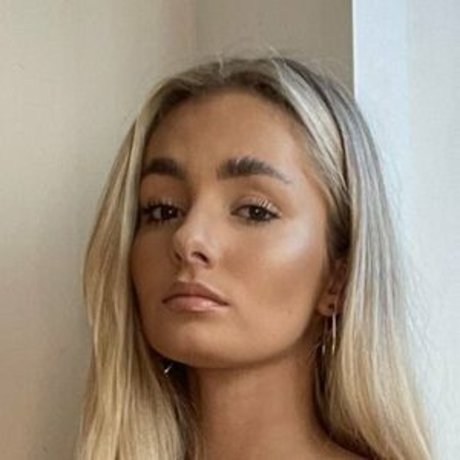 rosecassidy top model picture