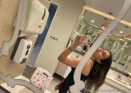 angellunabella perfect model images