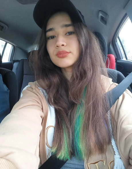 Mariemelons pretty pornstar images