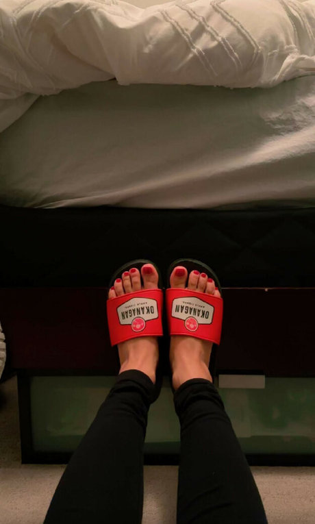 Nehhaa Malik nudes actress images