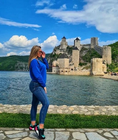 Vesna Justwoman42 nice actress images