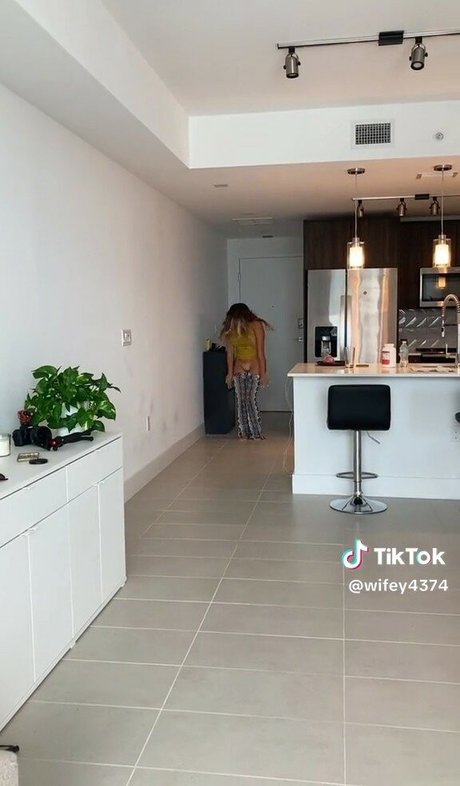 Fcknpeach xxx star photo