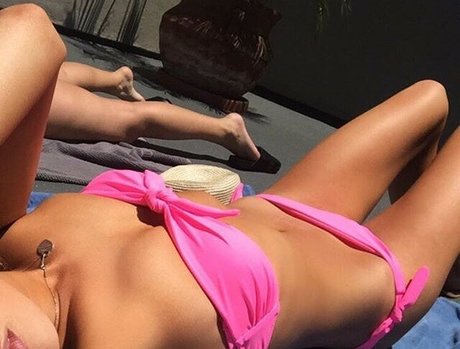 Nicola Hughes star best picture