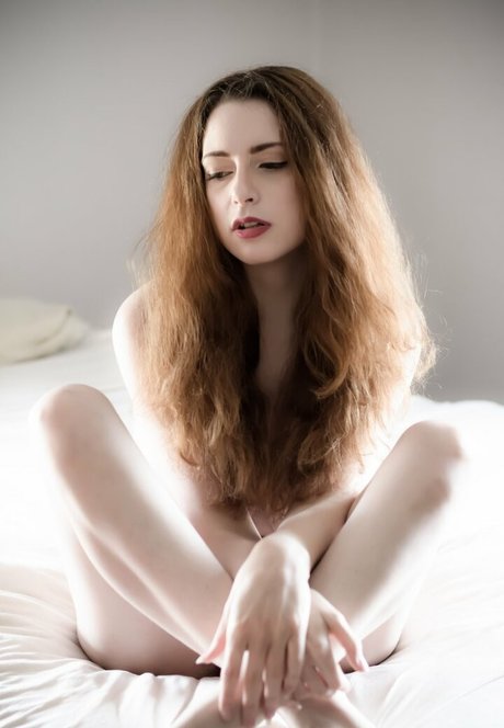 Sarah Faire pornstar erotic picture