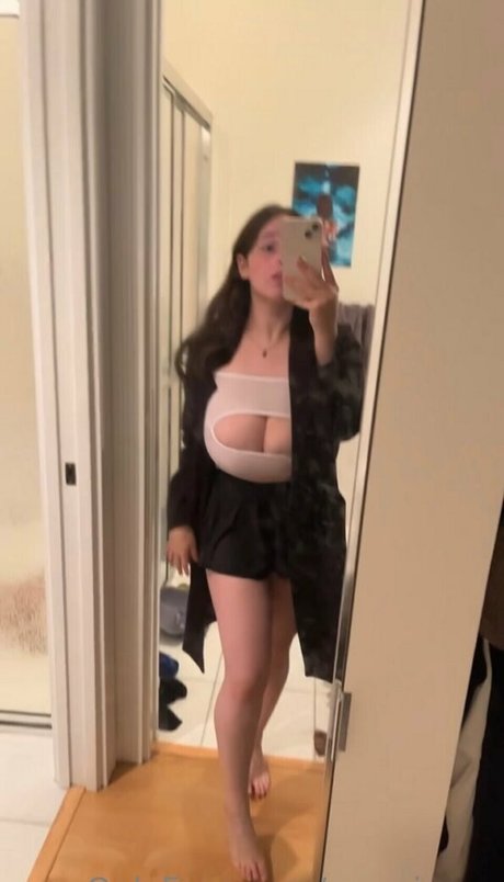 BustyMor N model porn images