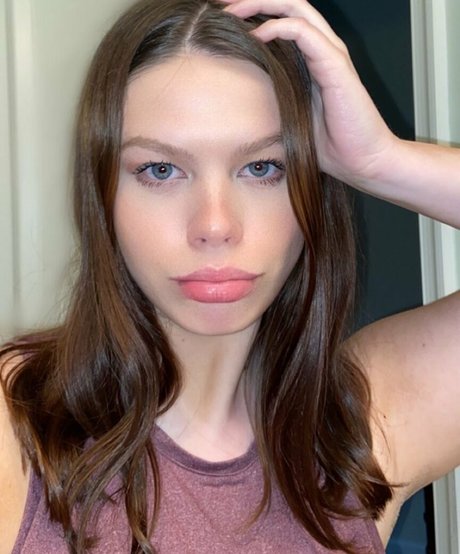 Rachel P model nude pictures