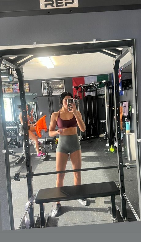 Indi Hartwell porn star images