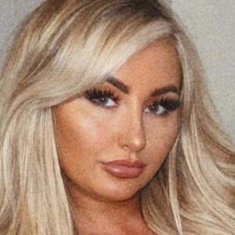 Bethjadeamberx xxx model images