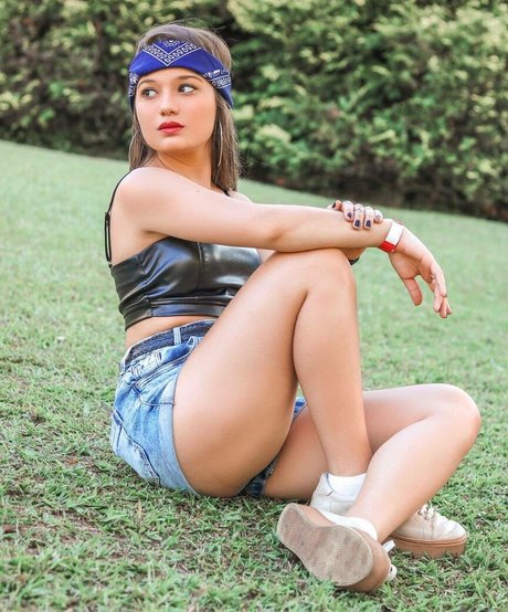 Karize Brum erotic actress archive