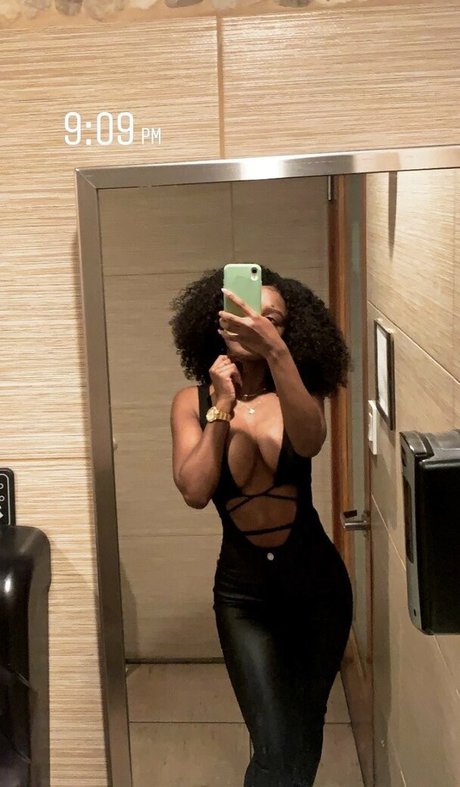 DivyaAdu xxx star pics