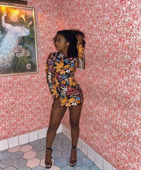 DivyaAdu adult star galleries