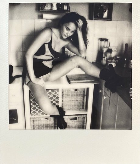 Margoreett sex model gallery