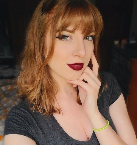 MaryMajora model erotic pictures