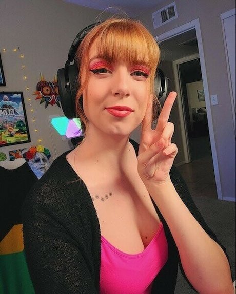 MaryMajora sex model image