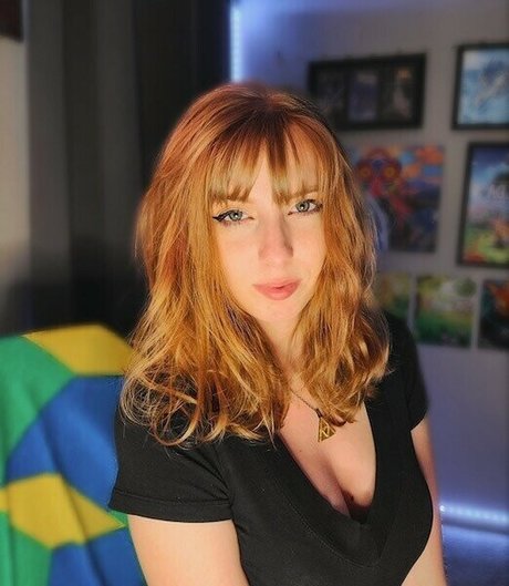 MaryMajora erotic model pics