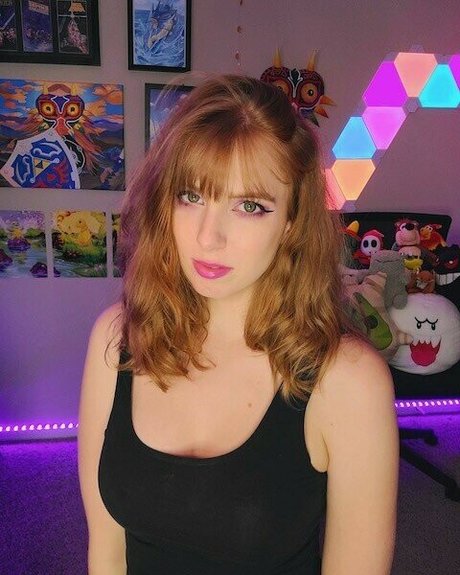 MaryMajora pornstar sex pictures