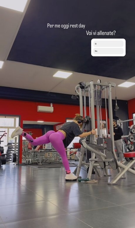 Giulia Corrado star naked pic