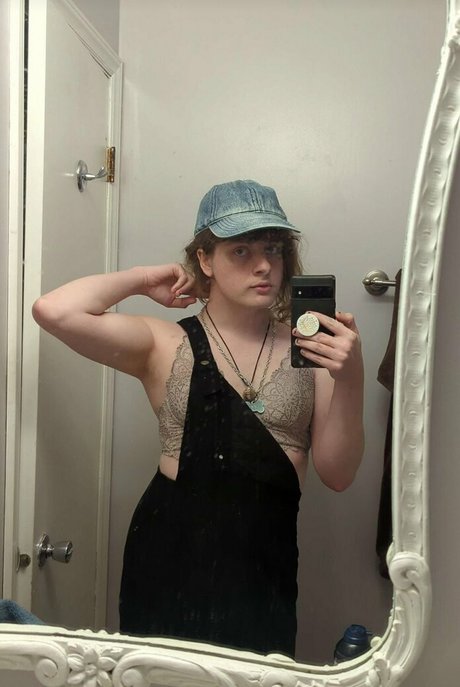 LeadHead exclusive actress img