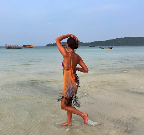 Eloise Webb star perfect pics