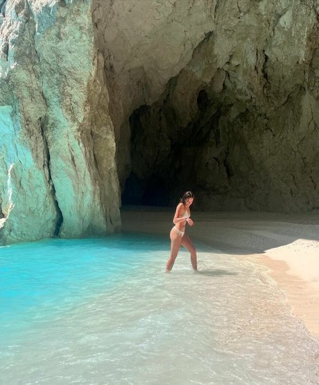 Eloise Webb beautiful model pictures