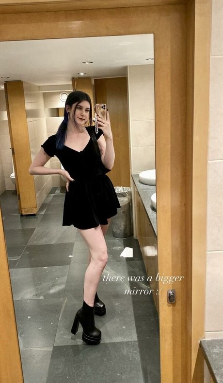 Trashpotatopie porn model photo