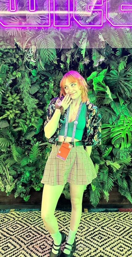 Soupforeloise pornstar pretty gallery