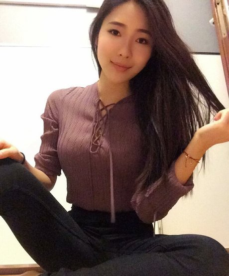 Lizwenya model porn images