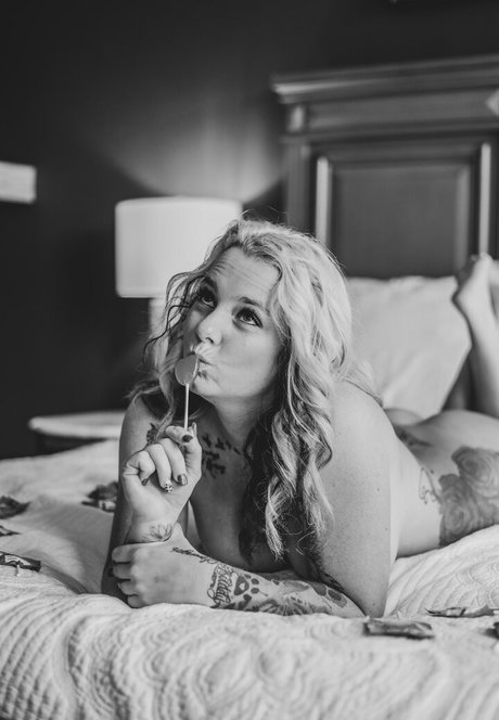 Xoshyanexo pornstar photo