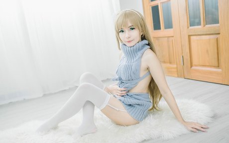 luckyeliee model erotic galleries