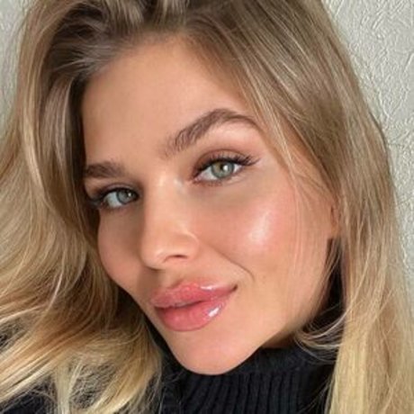 Julia Wind best star photo