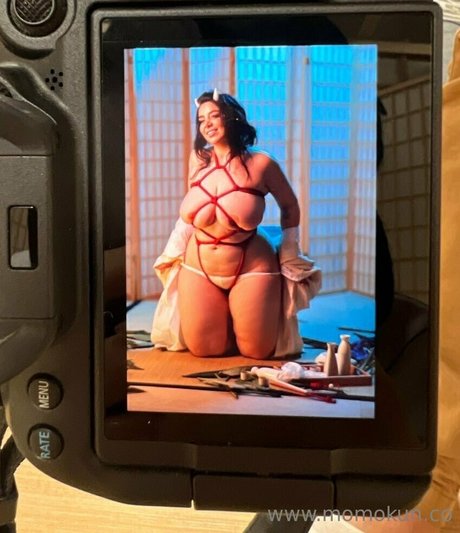 momokun pornstar naked image