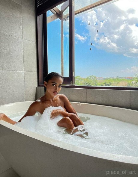 Carla PieceArt top actress picture