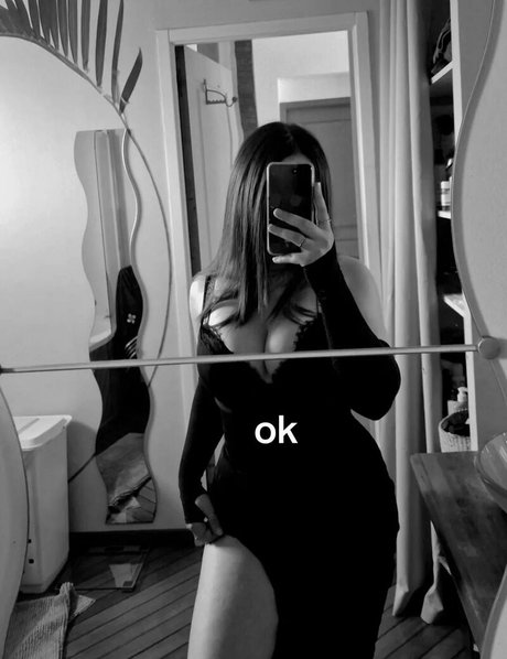 Appoline pretty model photos