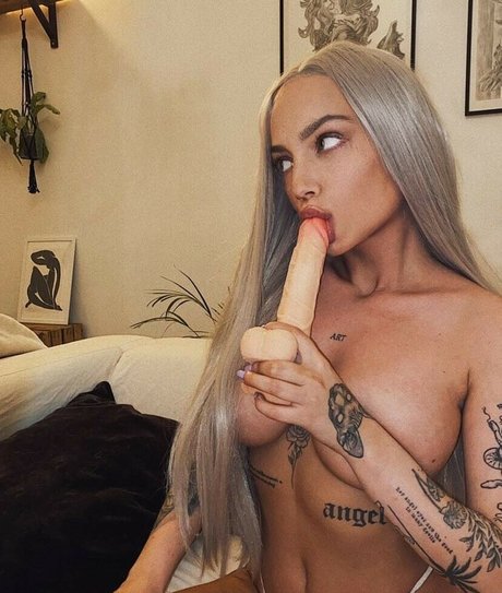 Lenkajzv sexy actress image