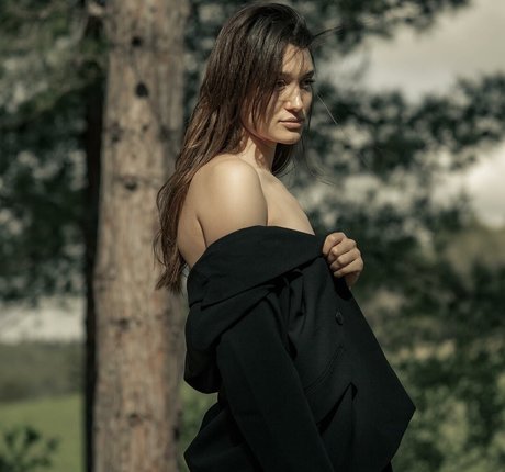 Shira Aizner high quality model pics