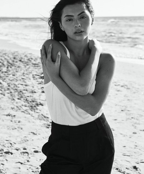 Ofir Korsia erotic actress image