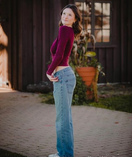 Lillie Goldman star beautiful pics