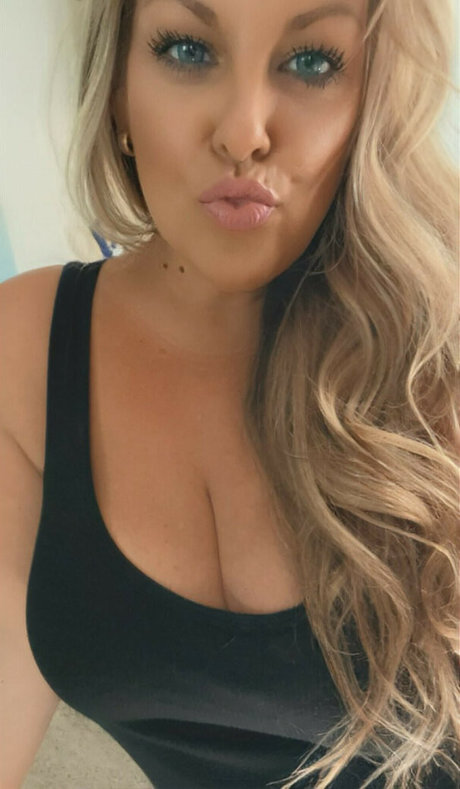 Boobsradley erotic star image