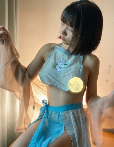 Diorwynn free actress pictures