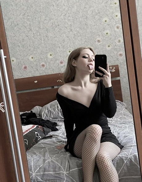 Vwemor adult actress images